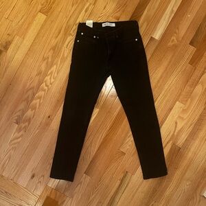 Levi’s Strauss & CO S37 Slim